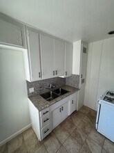 25 Bennett Ave, Unit 2 in Long Beach, CA - Building Photo - Building Photo