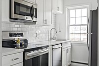 377 Bunker Hill St, Unit 3 in Boston, MA - Building Photo - Building Photo