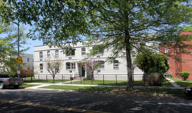 420 Oklahoma Ave NE in Washington, DC - Building Photo - Building Photo