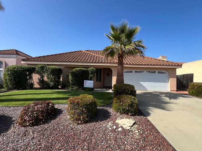 property at 1453 Woodmere Rd