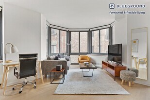 105 Duane St in New York, NY - Building Photo