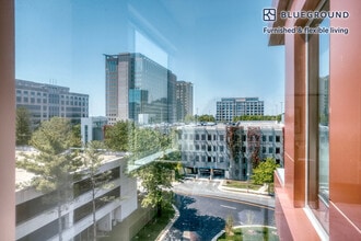 4900 Seminary Rd in Alexandria, VA - Building Photo - Building Photo
