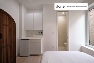 Room in Shared 4 bed/4 bath home in Brooklyn, NY - Building Photo