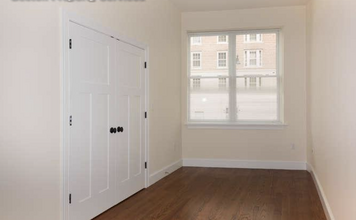 491 Commonwealth Ave, Unit 4 in Boston, MA - Building Photo - Building Photo