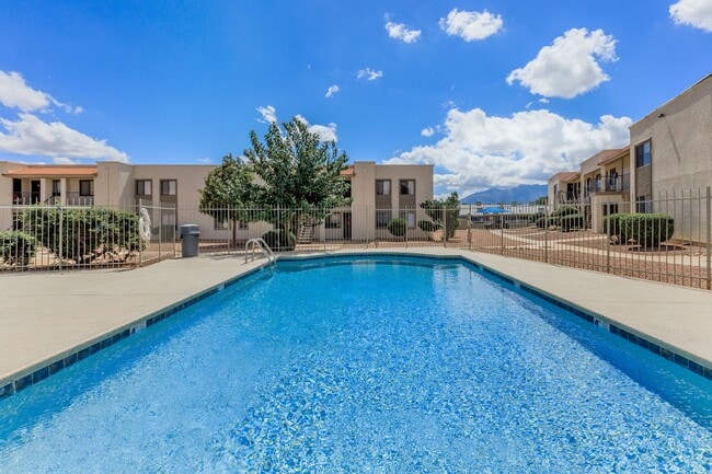 Falcon Court Apartments