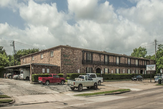 Dove Creek in Houston, TX - Building Photo - Building Photo