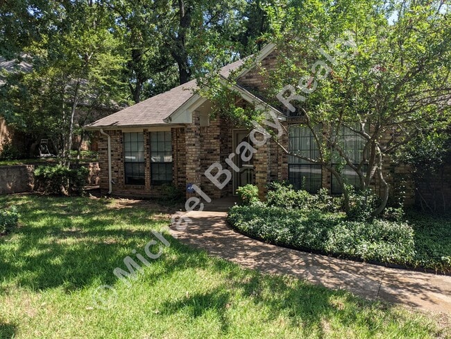 2145 Aspenwood Dr N in Grapevine, TX - Building Photo - Building Photo