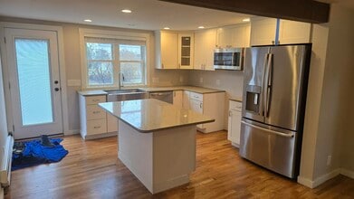 15 Lafayette Terrace in North Hampton, NH - Building Photo - Building Photo