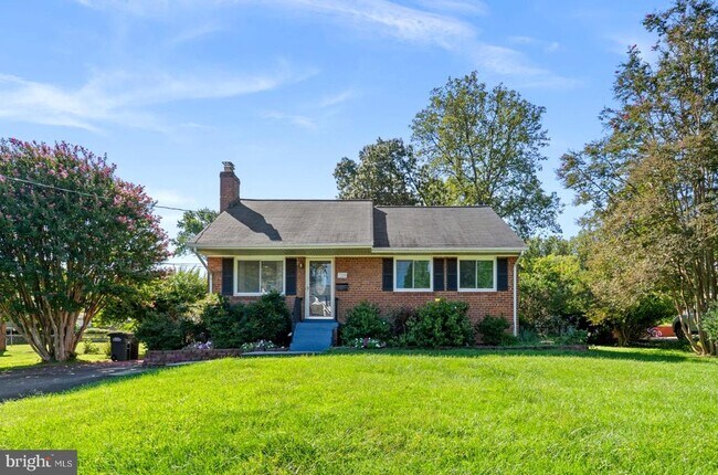 property at 7205 Wayne Dr