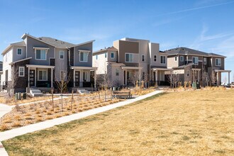 Urban Collection at The Aurora Highlands in Aurora, CO - Building Photo - Building Photo