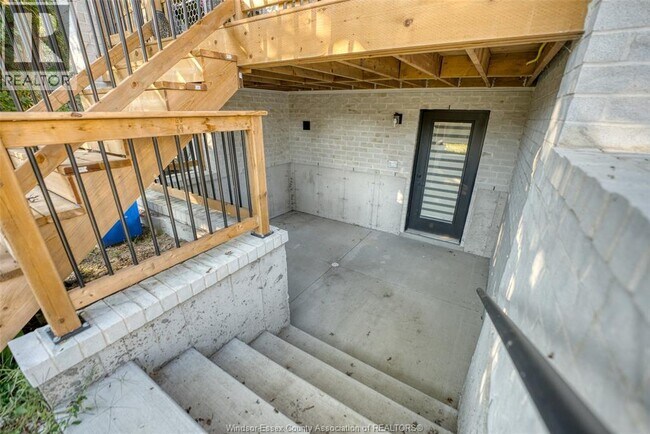 360 Bouffard Rd in Windsor, ON - Building Photo - Building Photo