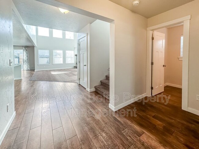4661 N Alester Ave in Meridian, ID - Building Photo - Building Photo