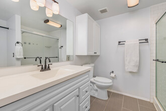 3606 Vista Rey in Oceanside, CA - Foto de edificio - Building Photo