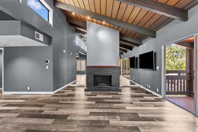 13006 Moorpark St in Los Angeles, CA - Building Photo - Building Photo