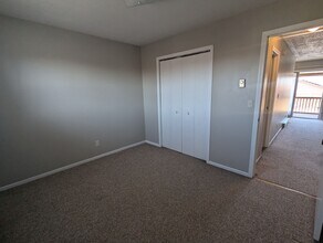 902 N Logan St, Unit 1 in Marion, IL - Building Photo - Building Photo