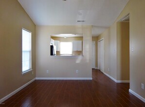 1076 W Pueblo Dr in Jacksonville, NC - Building Photo - Building Photo