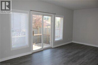 590 Little Dover Crescent in Waterloo, ON - Building Photo - Building Photo