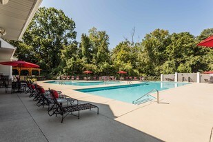 Canyon Ridge in Hermitage, TN - Building Photo