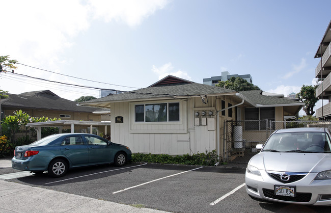 910 Piikoi St in Honolulu, HI - Foto de edificio - Building Photo