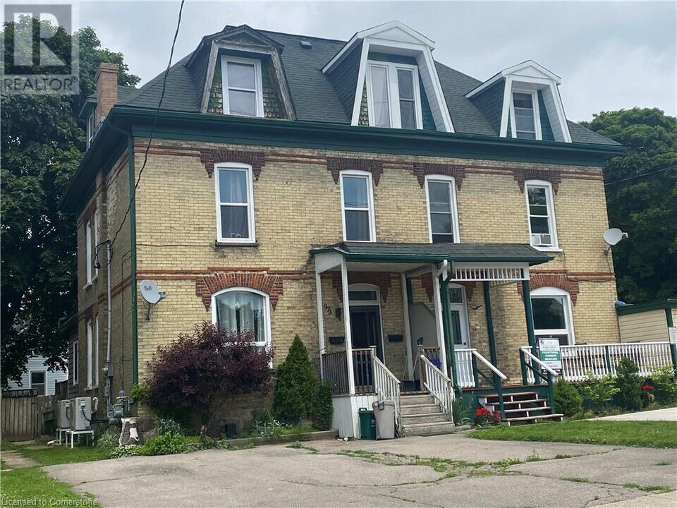 973 Duke St in Cambridge, ON - Building Photo