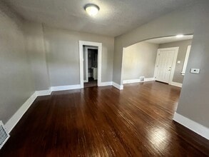 3214 Reed St in Fort Wayne, IN - Foto de edificio - Building Photo