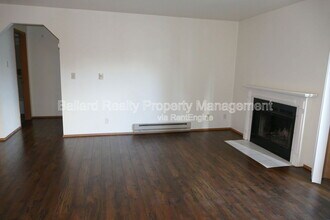 12314 32nd Ave NE in Seattle, WA - Building Photo - Building Photo