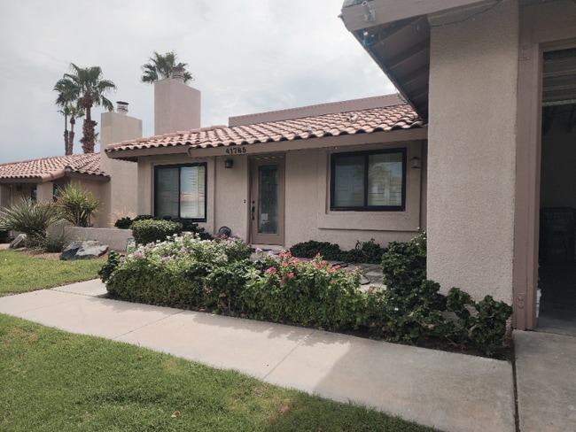 41785 Largo in Palm Desert, CA - Building Photo - Building Photo