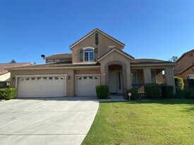 11405 Sangrado Dr in Bakersfield, CA - Building Photo