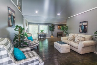 Village of Sycamore Ridge in Memphis, TN - Foto de edificio - Lobby