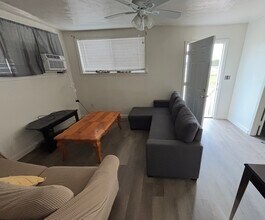 928 Main St in La Marque, TX - Building Photo - Building Photo