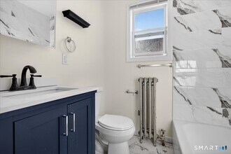 34 Bristol St in West Haven, CT - Building Photo - Building Photo