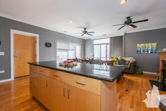 1808 S Michigan Ave in Chicago, IL - Building Photo - Building Photo