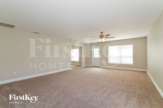 5401 Oro Valley Rd in Auburndale, FL - Building Photo - Building Photo