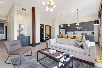 1148 S Peters St in New Orleans, LA - Foto de edificio - Building Photo