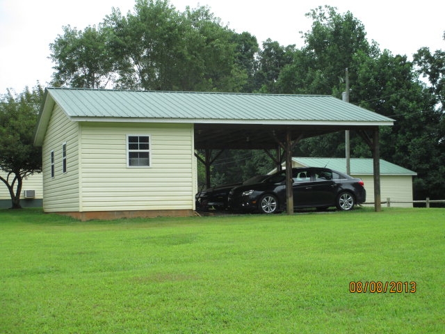 285 Sassy Tree Ln in Millers Creek, NC - Foto de edificio - Building Photo