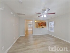 812 Spears Dr in Elgin, SC - Building Photo - Building Photo