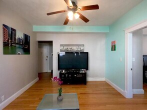 238 S Huntington Ave in Boston, MA - Building Photo - Building Photo