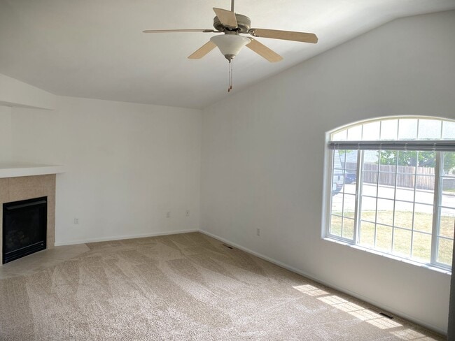 3906 Charles St in Cheyenne, WY - Building Photo - Building Photo