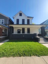 405 Sanders St, Unit A in Indianapolis, IN - Building Photo