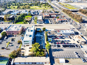 20052 SW Birch St in Newport Beach, CA - Building Photo - Building Photo