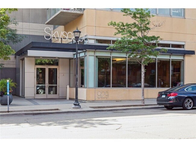 929 Portland Ave in Minneapolis, MN - Foto de edificio - Building Photo