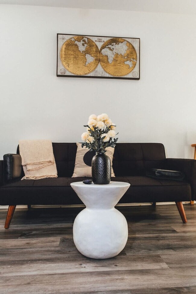 45 Rhode Island Ave NE in Washington, DC - Foto de edificio - Building Photo