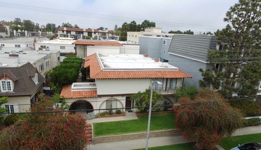 Manitoba Apartments in Playa Del Rey, CA - Building Photo - Building Photo