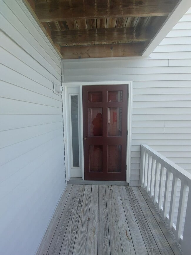 300 Waterdown Dr in Fayetteville, NC - Foto de edificio - Building Photo