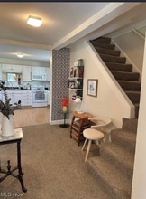 421 Williams St, Unit unit B in Huron, OH - Foto de edificio - Building Photo