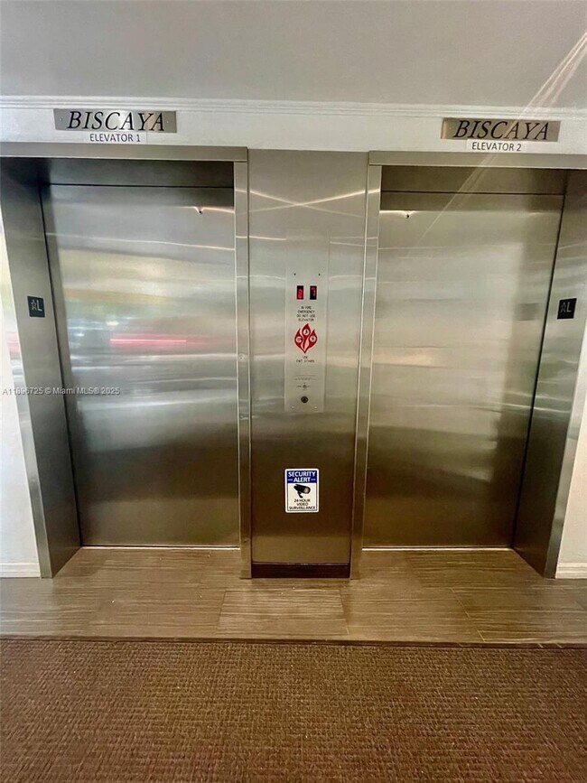 20400 W Country Club Dr, Unit 608 in Aventura, FL - Building Photo - Building Photo