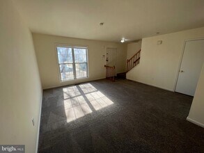 11541 Brundidge Terrace in Germantown, MD - Building Photo - Building Photo