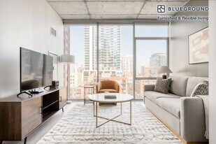 311 W Illinois St, Unit FL9-ID819 in Chicago, IL - Building Photo
