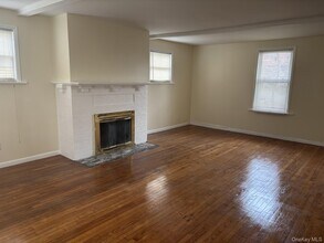 9 Myrtle St in White Plains, NY - Building Photo - Building Photo