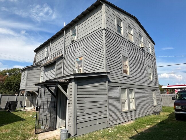 property at 2419 Pannell St